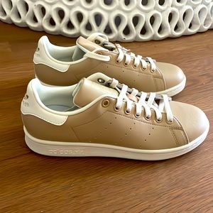 Adidas Stan Smith Originals Women 7 Magbei NEW!